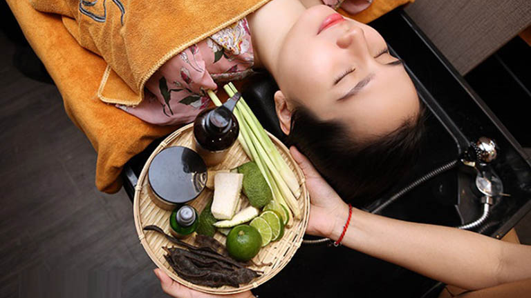 Herbal Hair Wash Therapy at Moc Spa is the best choice