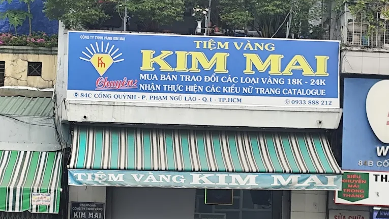 Exchange money in Saigon